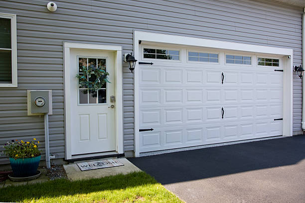 24/7 Emergency Garage Door Off Track Repair experts in Winn Parish County, LA